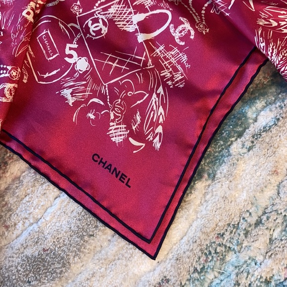 Chanel 100% Silk square scarf - Picture 8 of 16